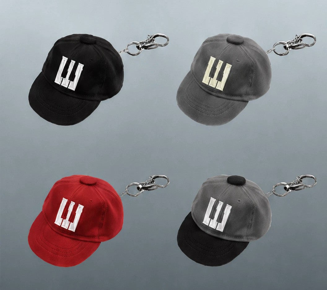 [NEW] BIGBANG 20TH ANNIVERSARY MEDIA EXHIBITION - BASEBALL CAP KEYRING (Random)