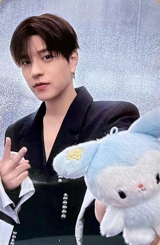 STRAYKIDS - World Tour RUN IT SEOUL OFFICIAL MERCH PHOTO CARD (OFFLINE ver.)